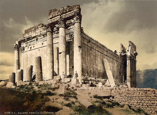 [Temple of Jupiter, leaning column, Baalbek, Holy Land, (i.e., Ba'labakk, Lebanon)]